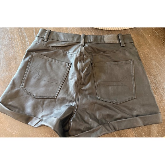 American Eagle Black Faux Leather Super Stretch Shorts High Waisted Size 8 NWT - Picture 8 of 10